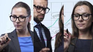 3 im 1 Video. Mann und Frau zeichnet verschiedene Wachstum Diagramme, rechnen Aussichten zum Erfolg im ein modern Glas Büro video