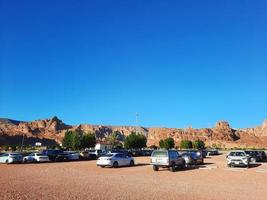 Alabama ula, saudi arabia, marzo 2023 - jeeps son estacionado a diferente lugares en el Desierto a tomar turistas a diferente lugares durante el día en Alabama ula, saudi arabia foto