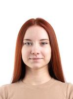 biométrico pasaporte foto de atractivo femenino, natural Mira sano piel