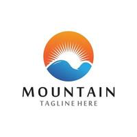 logotipo de icono de montaña vector