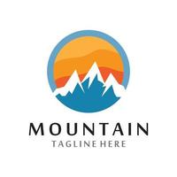 logotipo de icono de montaña vector