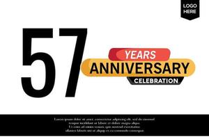 57º aniversario celebracion logotipo negro amarillo de colores con texto en gris color aislado en blanco antecedentes vector modelo diseño