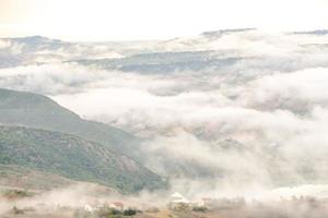 paisaje escénico de montaña foto