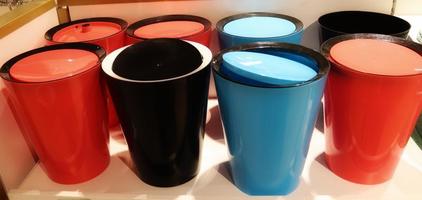 Dustbin for kids room,round plastic trash bin with lid,multicolor photo