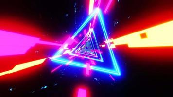 fliegend durch ein abstrakt Tunnel mit Neon- Dreiecke. unendlich geloopt Animation video