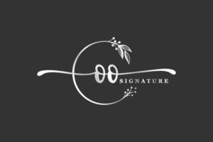 luxury signature initial oo logo design isolated leaf and flower vector