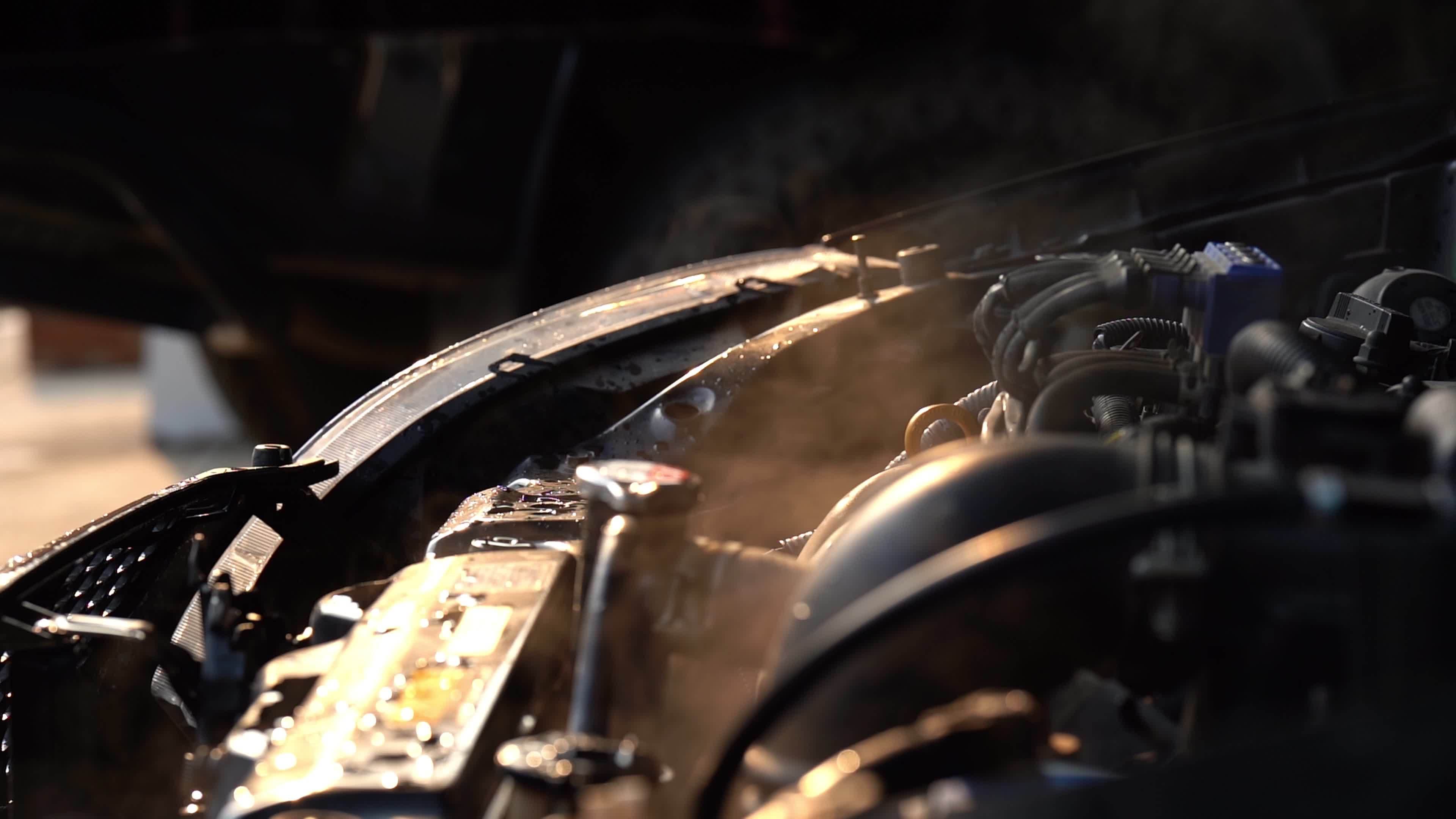 cars heat up, Smoke from the car room due to poor cooling 22014400