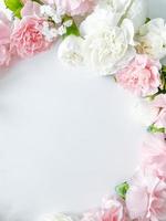 Close up photo of a bouquet of pink and white