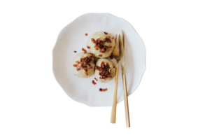 blanc assiette avec Trois petit gâteau isolé sur une transparent Contexte png