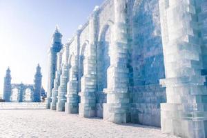 Harbin internacional hielo y nieve escultura festival es un anual invierno festival en harbin, porcelana. eso es el mundo mas grande hielo y nieve festival. foto