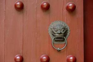 antiguo chino puerta foto