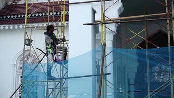 Baiturrahman grande mesquita torre localizado dentro banda Aceh, Indonésia video