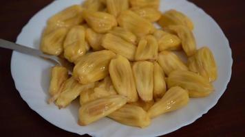 A PLATE FULL OF RIPE JACK FRUIT video