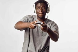 africano hombre palancas de mando juegos entretenimiento estilo de vida foto