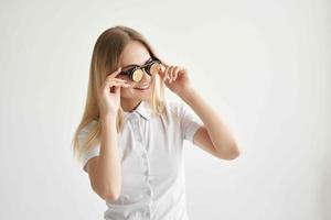 bonito mujer bitcoin lentes aislado antecedentes foto