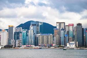 hong kong - abr 19-ciudad paisaje de hong kong desde kowloon lado a través de desde Víctor puerto, hong Kong abril 19, 2017. foto