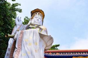 hong kong - jun 12-repulsión bahía, es un bahía en el del Sur parte de hong kong isla y kwan yin templo santuario es un taoísta santuario a el del sudeste final de rechazar bahía en junio 12, 2015. foto