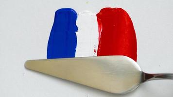 création une drapeau de France avec acrylique des peintures et palette couteau video