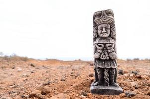 pequeño Roca estatua foto