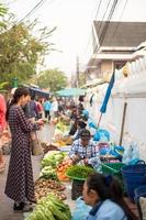 luang prabang Laos , feb 27 2023, luang prabang Mañana mercado es un maravilloso sitio a encontrar interesante y auténtico alimento. foto