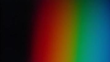 prisma arcobaleno leggero razzi copertura su nero sfondo video