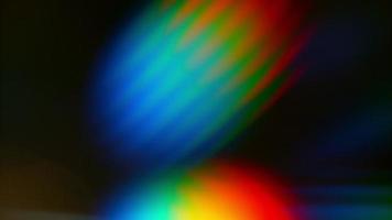 prisma arco Iris luz chamas sobreposição em Preto fundo video