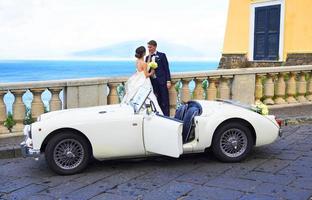 Sorrento, Italia, 2022 - italiano recién casados en Sorrento, Italia foto