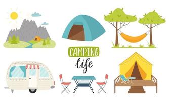 montaña paisaje con carpa, cámping remolque, hamaca, carpa, mueble. mano letras - cámping vida. senderismo, glamping, de viaje, recreación en naturaleza. plano color vector ilustración en blanco.