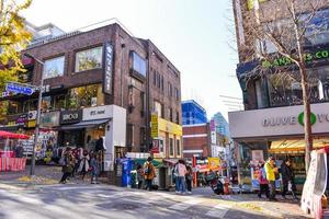 seúl, sur Corea - nov 14, 2017-ewha compras calle, el famoso compras zona alrededor ewha mujeres universidad. foto