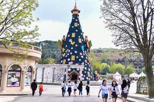 SEOUL,SOUTH KOREA-APR 24 ,2019-Everland Resort is a theme park and vacation resort located in Yongin. The most famous amusement park in South Korea. photo