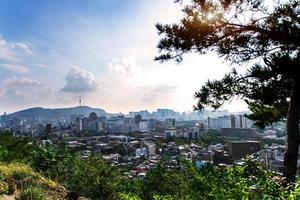 seúl, sur Corea - oct 14, 2019-seúl torre en Namsan montaña, el simbólico de capital ciudad, seúl, sur Corea foto