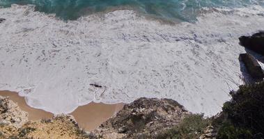 magnifique sauvage littoral autour sagre sur le Portugal atlantique côte video