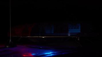 Polizei Beleuchtung im blinkt beim Nacht video