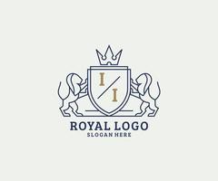 plantilla de logotipo de lujo real de león de letra inicial ii en arte vectorial para restaurante, realeza, boutique, cafetería, hotel, heráldica, joyería, moda y otras ilustraciones vectoriales. vector