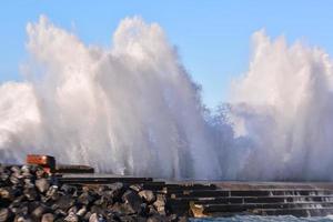 Huge sea waves photo