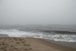 playa paisaje en el báltico mar en Polonia durante el brisa foto