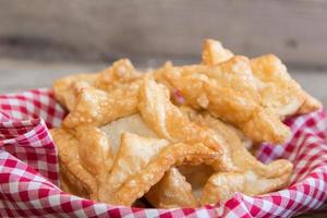 frito Pastelería con membrillo y batata típico de sur America gastronomía foto