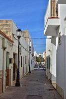 ciudad de corralejo en el Español canario isla fuerteventura en un calentar fiesta día foto