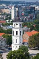 aéreo ver de el gediminas campana torre en Vilnius foto