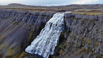 aéreo ver de dynjandi cascada en Islandia foto