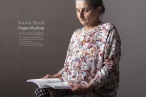 anziano donna lettura un' libro psd