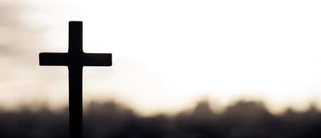 el cruzar simboliza el fe de Jesús. foto