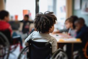 niños discapacitado persona en sillas de ruedas a escuela, inclusivo educación generativo ai foto