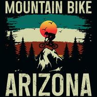 montaña bicicleta jinete gráficos camiseta diseño vector