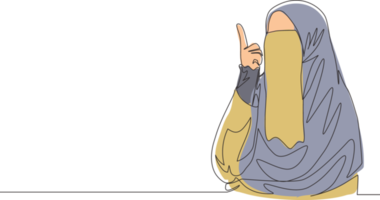 uno continuo línea dibujo de joven belleza asiático muslimah vistiendo burka mientras señalando dedo a el cielo. tradicional islámico mujer niqab vestir concepto soltero línea dibujar diseño vector ilustración png