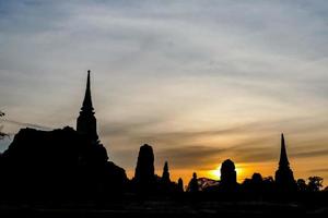 un antiguo templo en tailandia foto