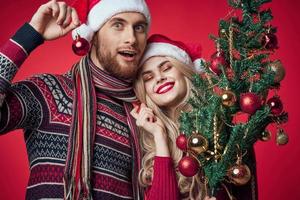 hombre y mujer Navidad juguetes fiesta juntos Navidad foto