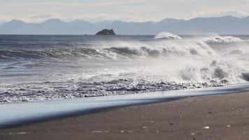 Breaking wave, Pacific Coast video