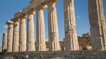 lapso de tiempo de el griego restos de selinunte en Sicilia, Italia video