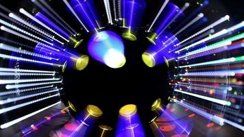 abstrakt funky Discoball Spinnen mit Licht Auswirkungen und Strahlen perfekt Clip zum Verein Visuals oder Party und Feier video